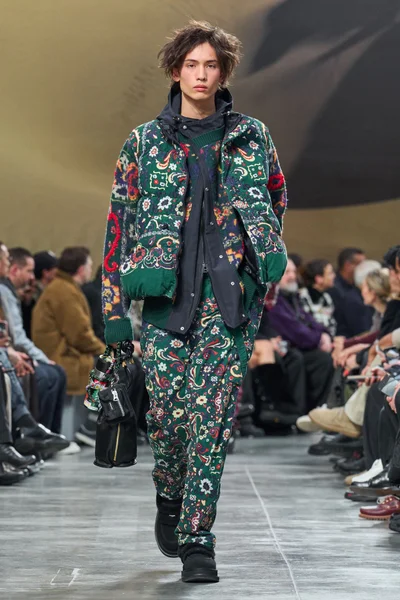 Look 46